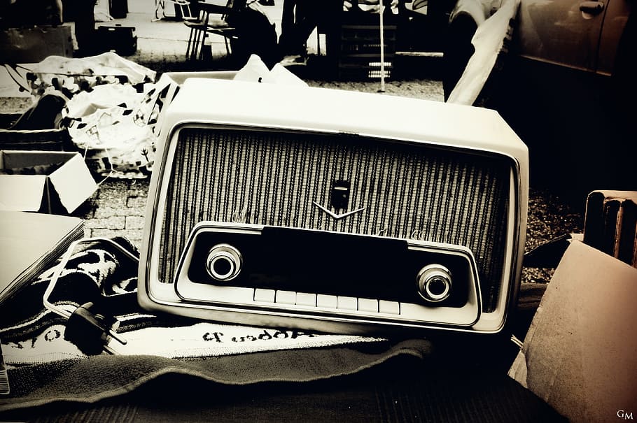radio, nostalgia, flea market, radio device, old, antique, receiver