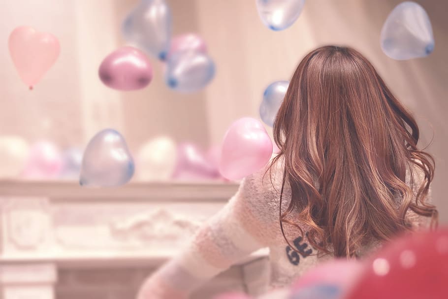 person long brown hair, balloon, caucasian Ethnicity, women, indoors HD wallpaper