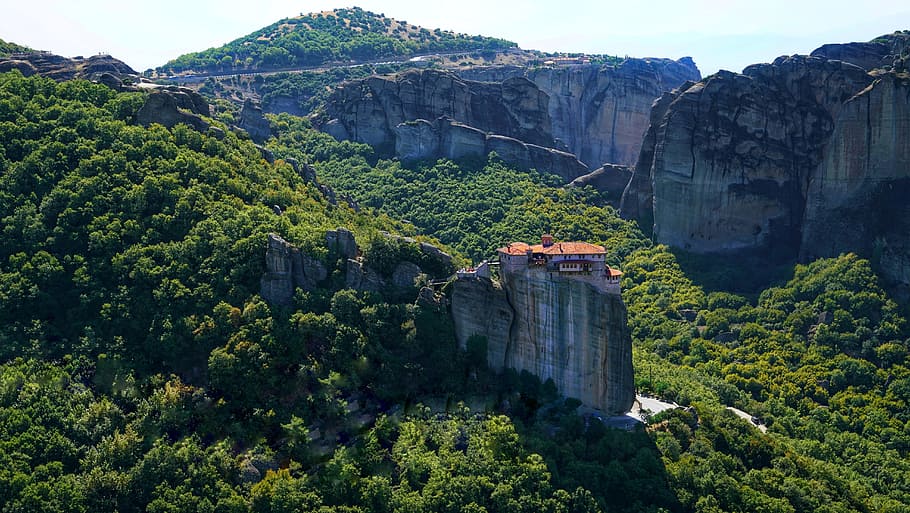 brown and white house on mountain cliff, meteora, greece, monastery HD wallpaper