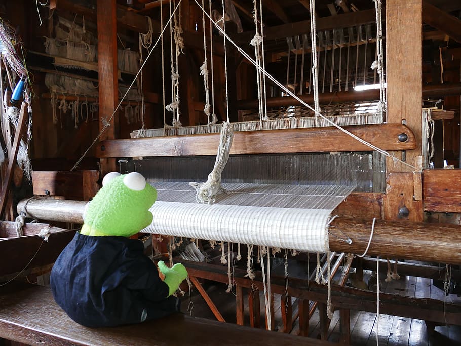 loom, weave, thread, craft, hand labor, kermit, frog, weaving HD wallpaper