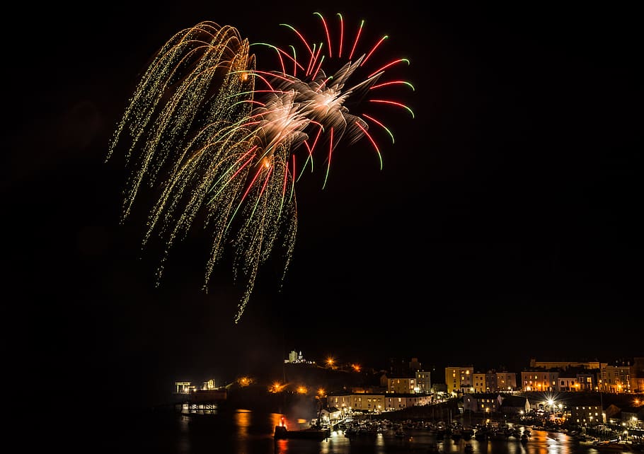fireworks, carnival, summer, night, evening, tenby, wales, pembrokeshire HD wallpaper