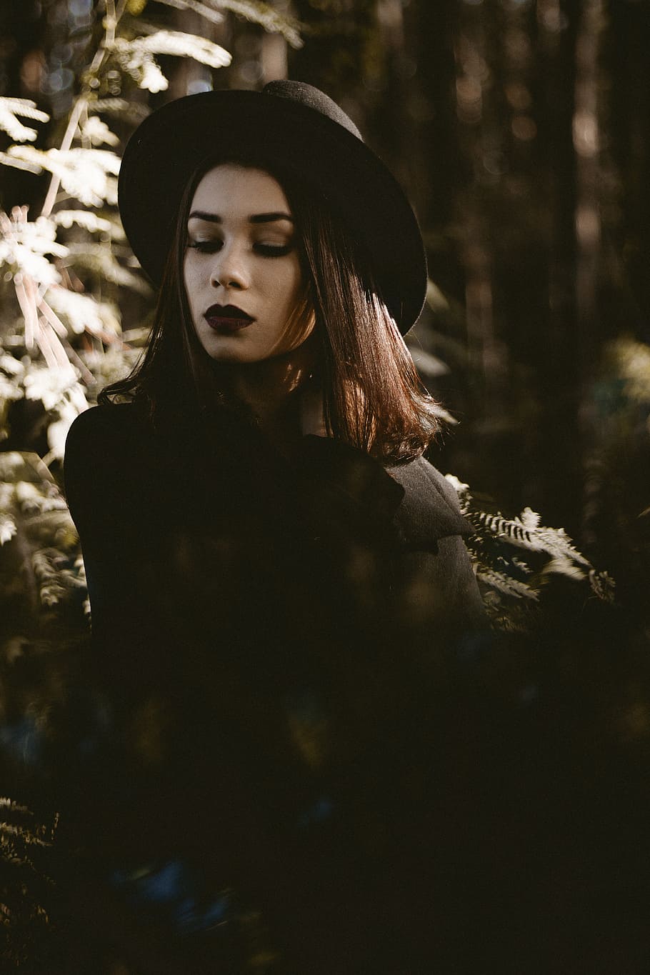 woman standing near leafed tree, woman in black hat, black dress, HD wallpaper
