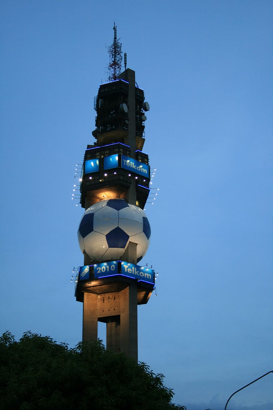 tower, broadcasting, telecommunications, radio, tall, lit, light HD wallpaper