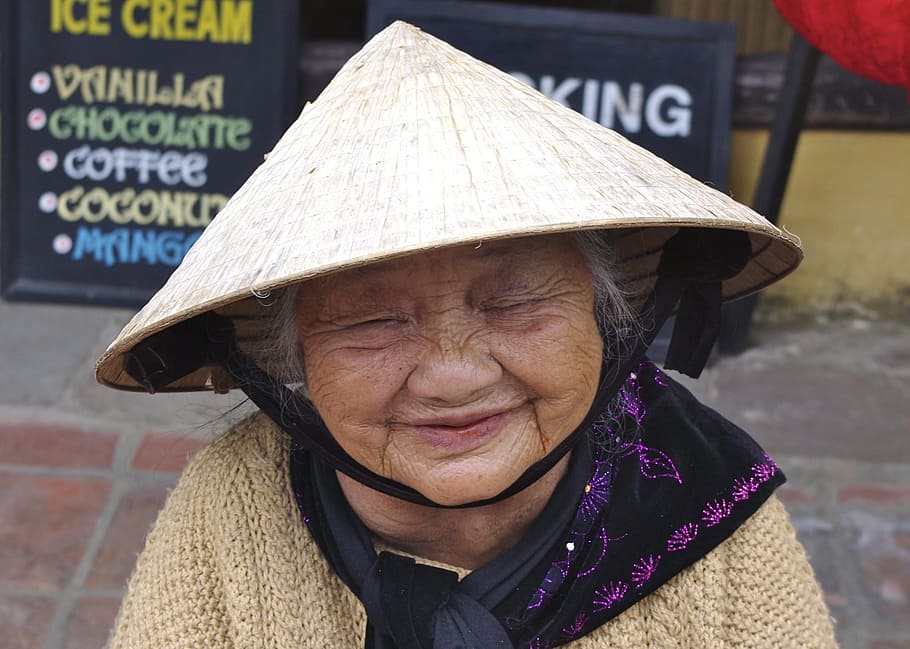 smiling woman wearing hat, Vietnam, Viet Nam, vietnam woman, viet nam person, HD wallpaper