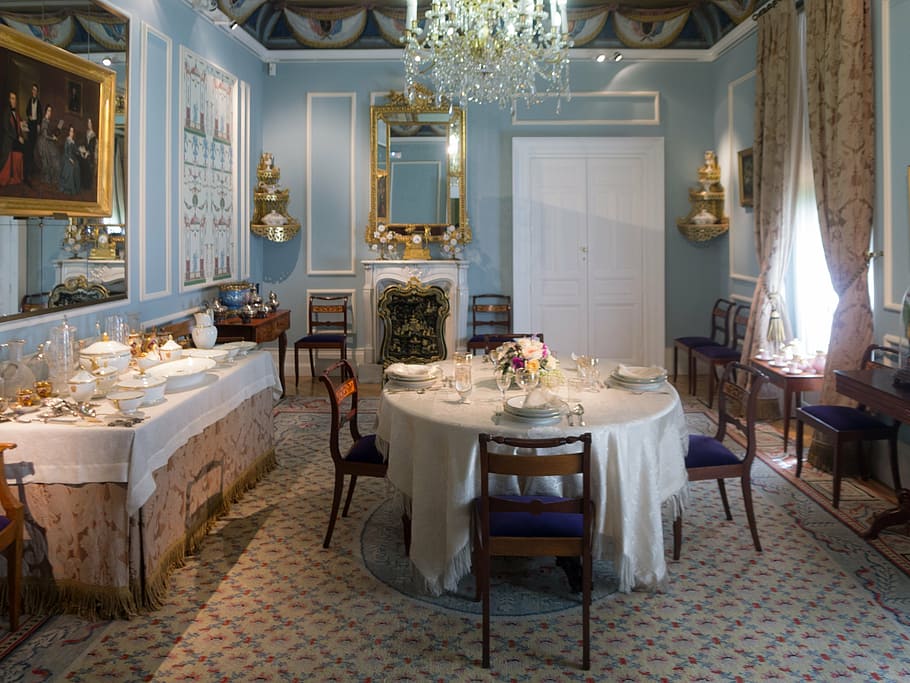 round 5-piece dining set in a dining room, romantic, environment HD wallpaper