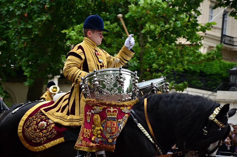 drum, drummer, queen, parade, england, horse, royal, music HD wallpaper