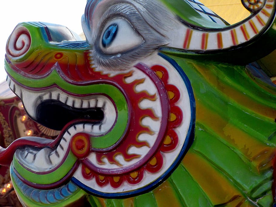 closeup photo of Chinese guardian lion, rollercoaster, children's carnival ride, HD wallpaper
