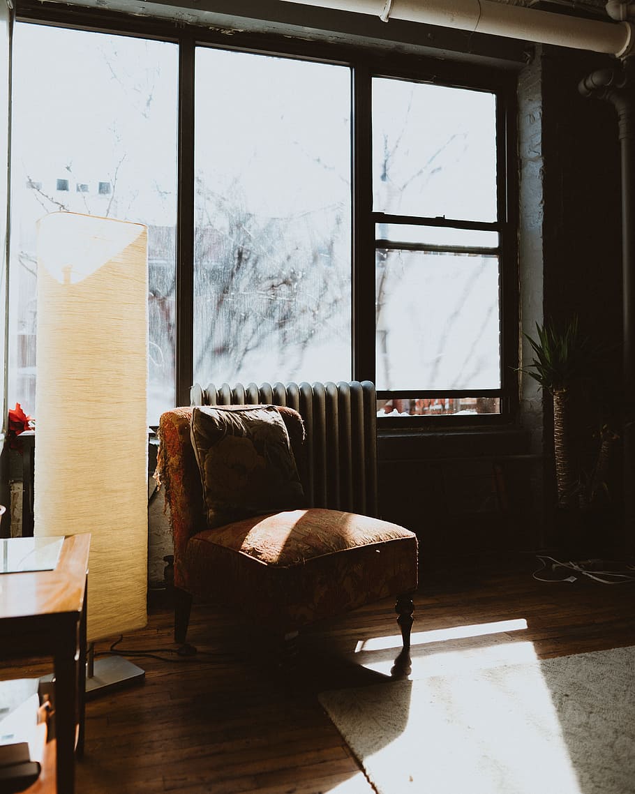brown fabric chair near beige floor lamp, photo of slipper chair near radiator HD wallpaper