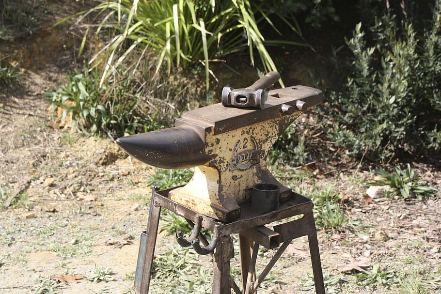 Anvil, Shoeing, Farrier, Blacksmith, horse, craftsmanship, handwork HD wallpaper