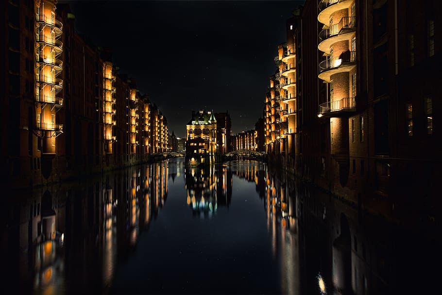 Reflection of Buildings on Water during Nighttime, architecture HD wallpaper
