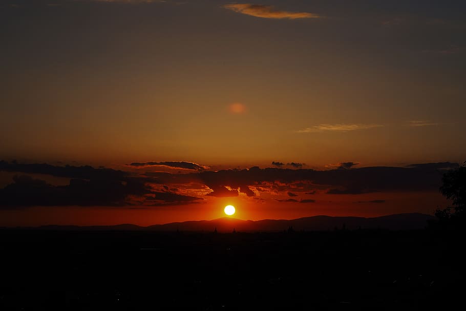 sunset, madrid, viewpoint, clouds, silhouette, color, distant HD wallpaper