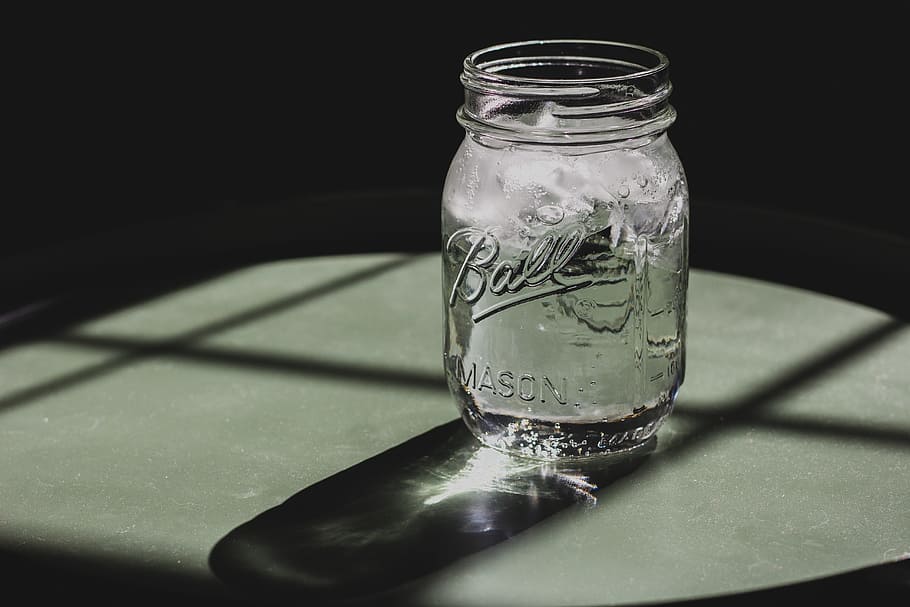 Ball mason jar on table, clear glass mason jar on grey table HD wallpaper