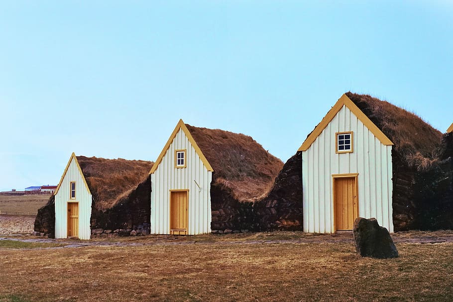 three white-and-brown houses, landscape photo of three white wooden sheds HD wallpaper