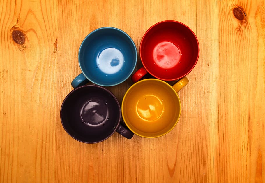 Cup, Glass, Color, Table, Wood, wooden table, red, yellow, blue, HD wallpaper