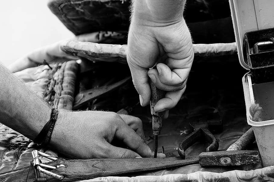 person holding a hand tool, grayscale photography of person holding hand tool HD wallpaper