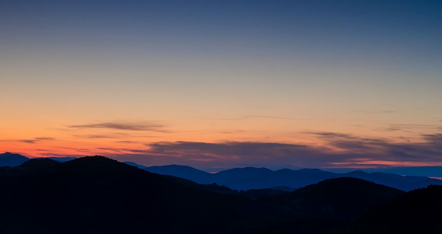 silhouette of mountain cliffs, silhouette photo of mountain with sunset HD wallpaper
