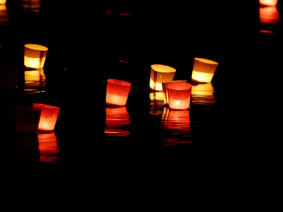 candles, lights serenade, river, swim, romance, mood, love HD wallpaper