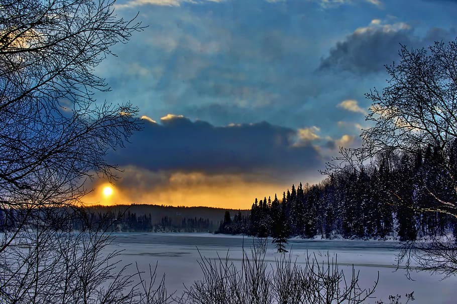 bare trees and mountains during sunrise, winter landscape, sunset HD wallpaper
