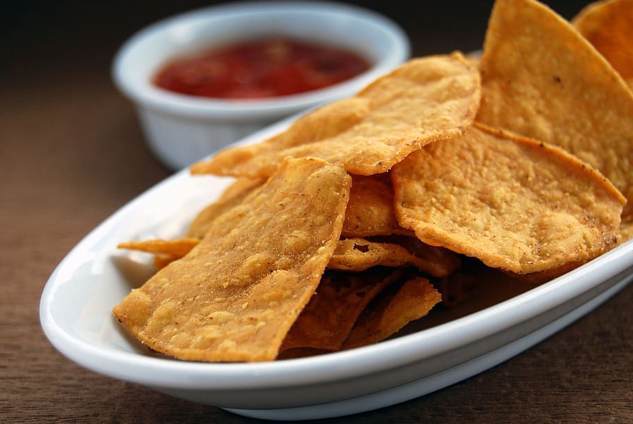 tortilla chips on white ceramic plate, food, mexican, tacos, mexican food, HD wallpaper