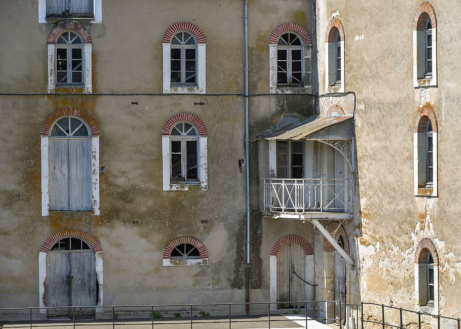 facade, house, old, window, former, door, roughcast, building HD wallpaper