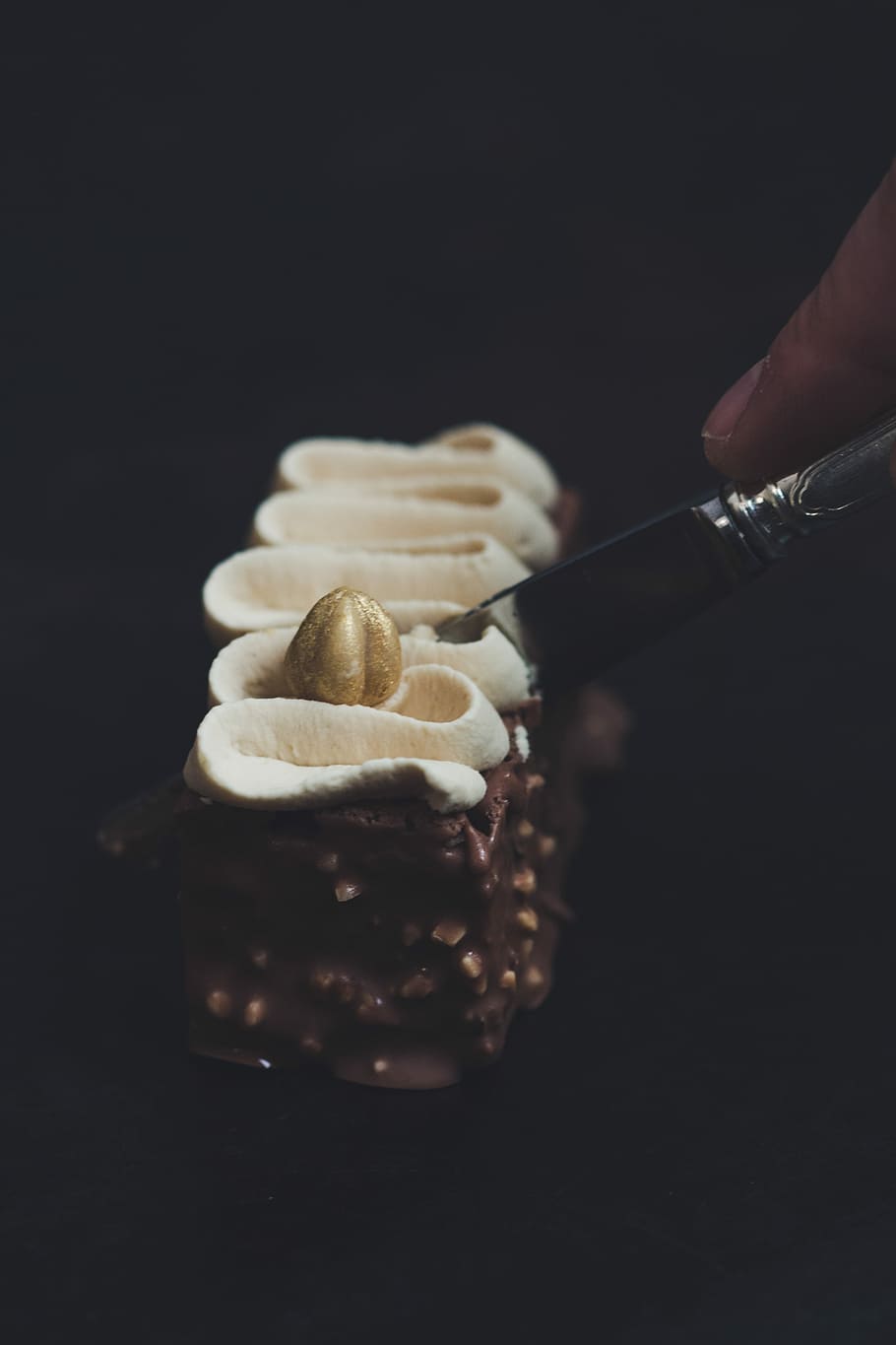 person slicing cake, knife, creme, baker, cream, hand, human body part HD wallpaper
