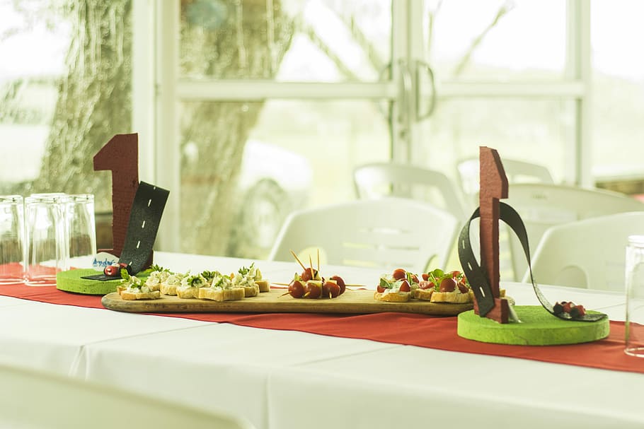 bite, food, table, plate, food and drink, vegetable, healthy eating HD wallpaper