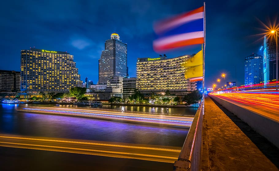 time lapse photo of vehicles on road, time-lapse photography of buildings during nighttime HD wallpaper