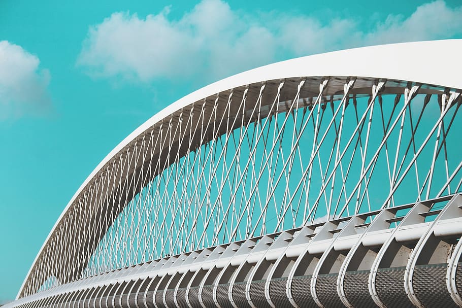 white suspension bridge under blue sky, white suspension bridge HD wallpaper