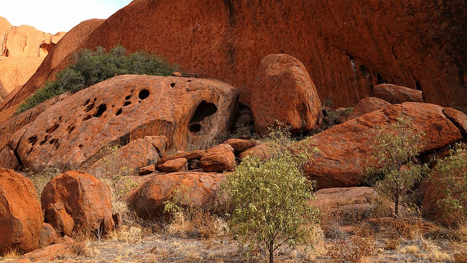 rock formation during daytime, australia, outback, uluru, places of interest