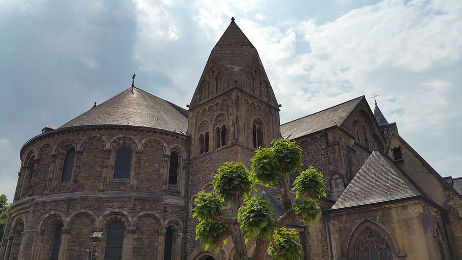 Maastricht, Netherlands, basilica of saint servatius, architecture