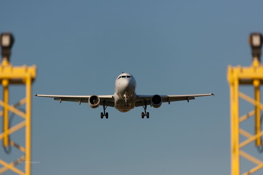 gray aircraft in mid air, plane, landing, air vehicle, transportation HD wallpaper
