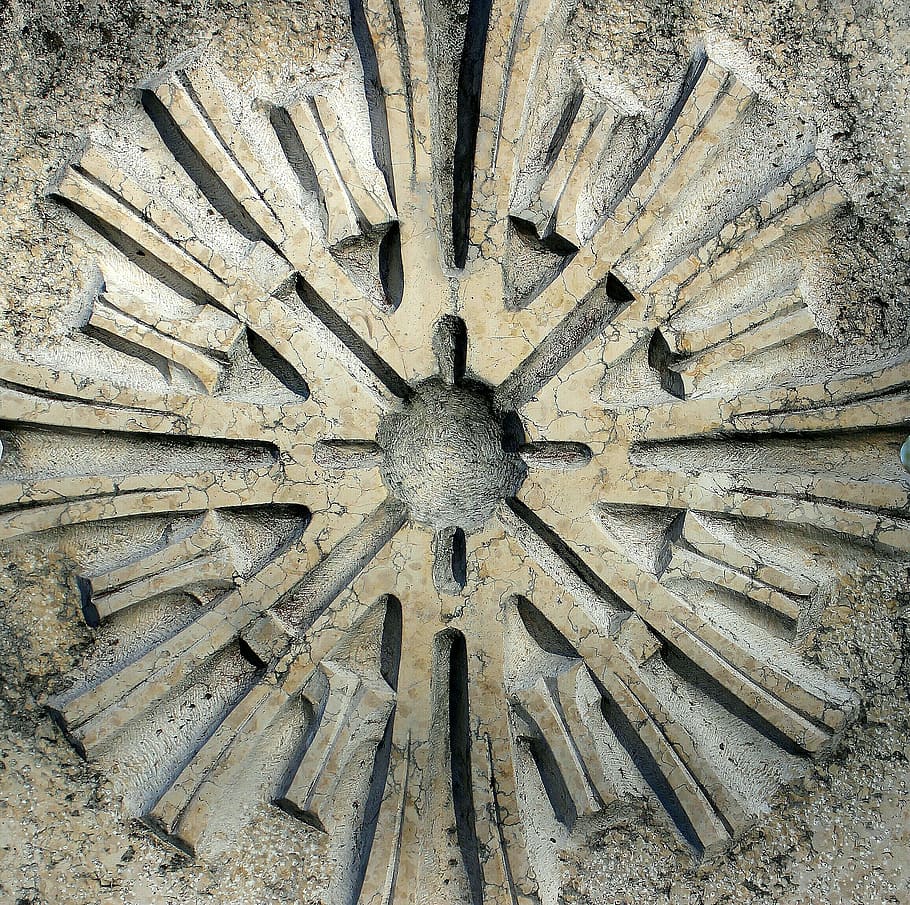 relief, symbol, sun, rays, center, district, stone figure, wood - material HD wallpaper