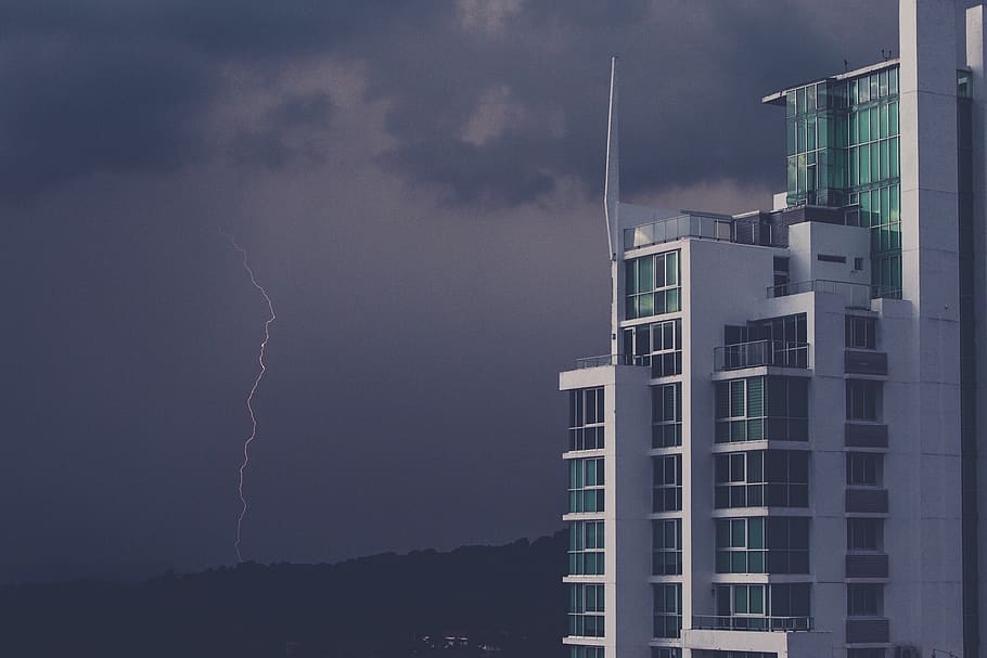 lightning, storm, clouds, dark, sky, cloudy, condo, apartment HD wallpaper