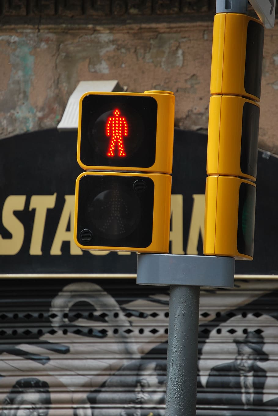 traffic light, red, pedestrian, city, facade, detail, forbidden HD wallpaper