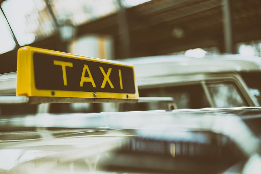 black and yellow Taxi signage, closeup photo of Taxi sign, cab, HD wallpaper