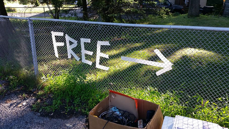 brown box beside the fence, Arrow, Sign, Direction, Free, Image HD wallpaper