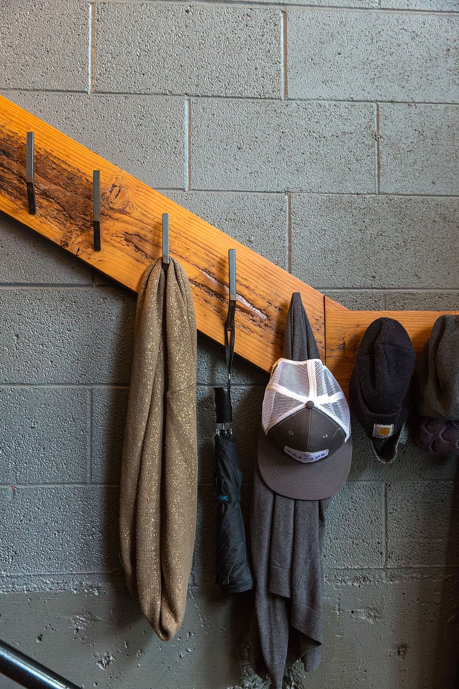 trucker cap, umbrella, and shawl, hook, hat, coat rack, scarf HD wallpaper