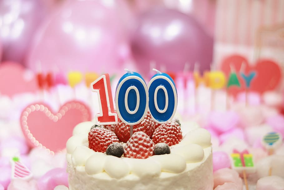 100 strawberry cake near heart-shaped decor, dessert, sweet Food HD wallpaper