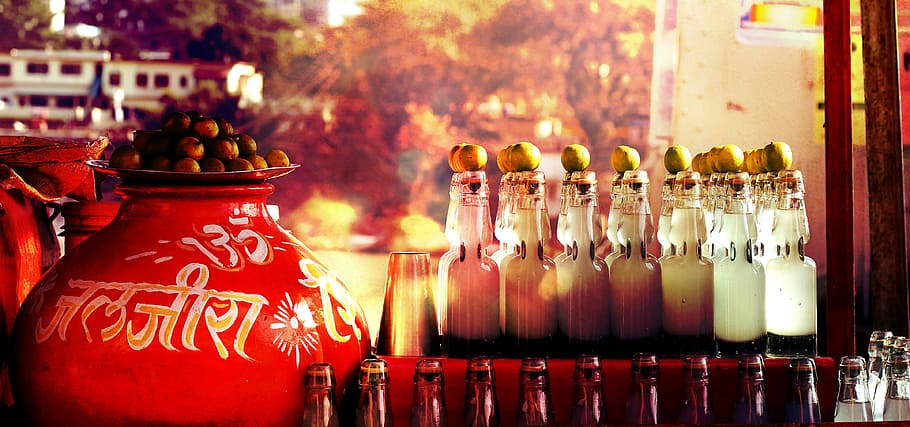 clear glass bottles beside red ceramic vase, restaurant, bar HD wallpaper