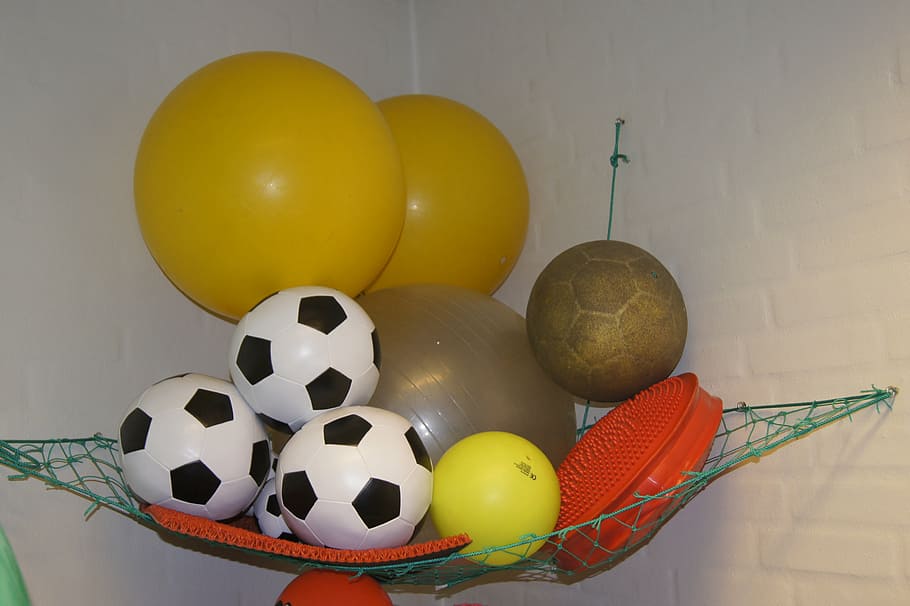 small, large, balls, soft balls, training, indoors, multi colored HD wallpaper