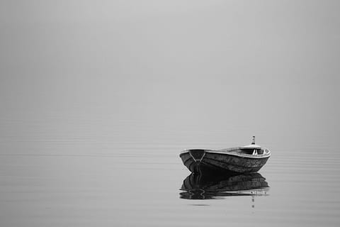 grayscale photography of empty canoe on body of water, boat HD wallpaper