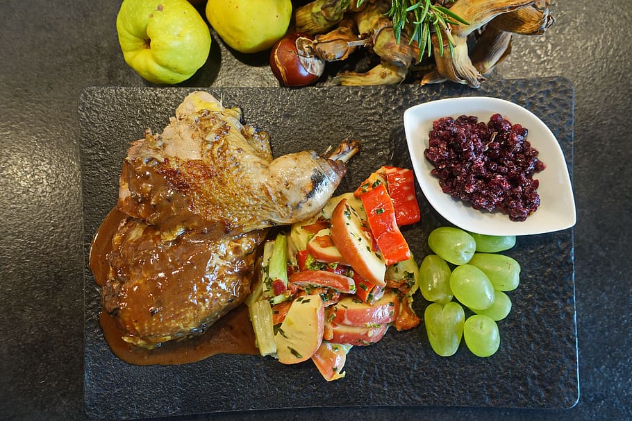 game, pheasant, lingon, apples, grapes, fried, food, dining HD wallpaper