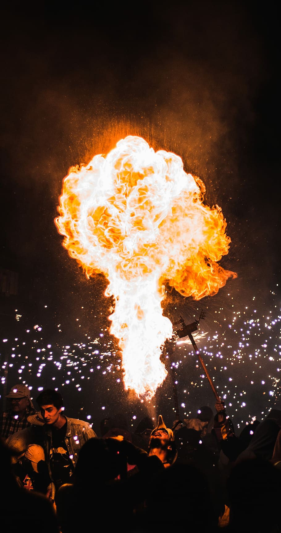 man blowing fire from his mouth at night, man blowing fire, flame HD wallpaper