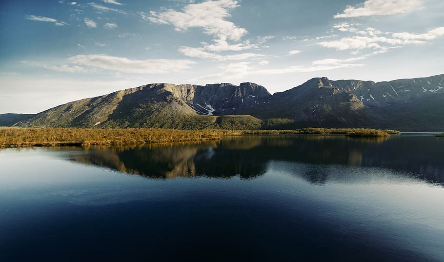 calm body of water, nature, landscape, mountain, clouds, sky HD wallpaper