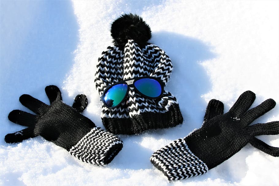 cap, gloves, wool, snow, glasses, frost, winter, white, not cold HD wallpaper