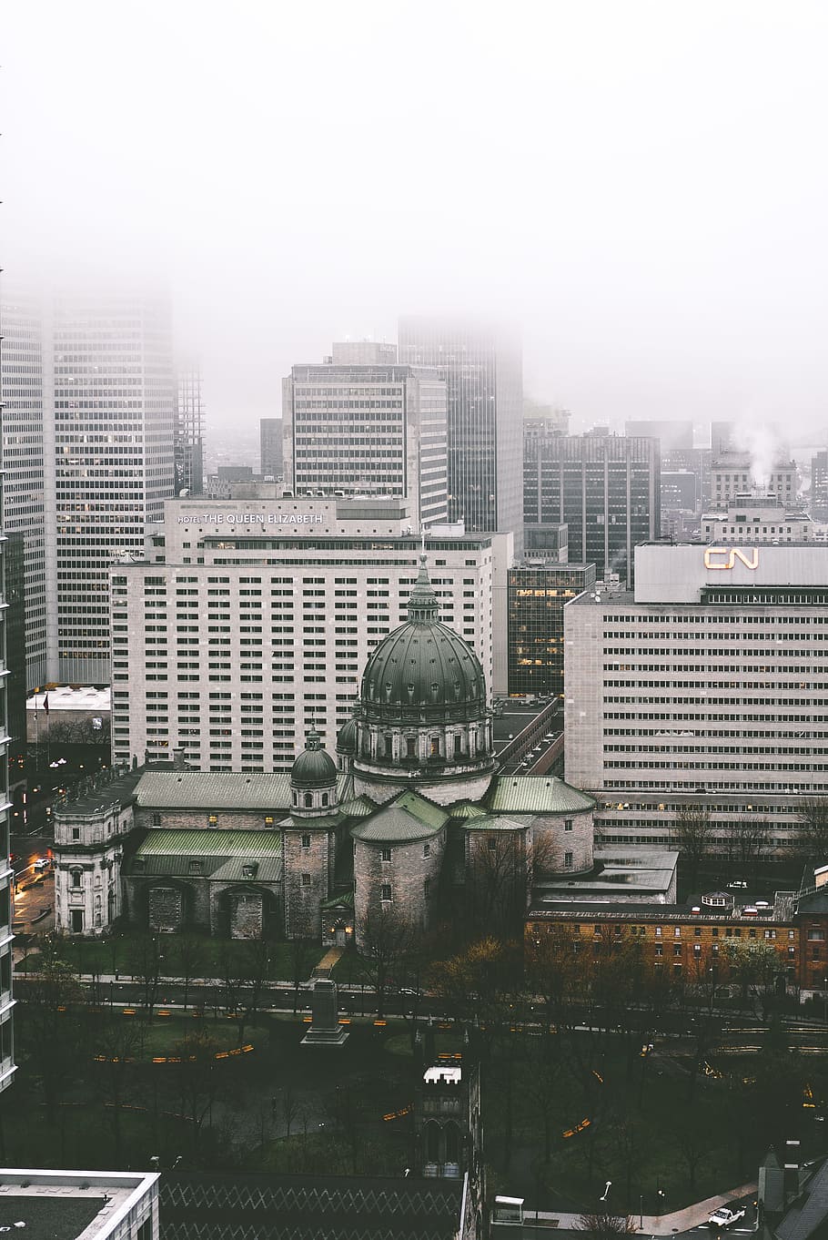 35 floors up., gray and white concrete cathedral, skyscraper HD wallpaper