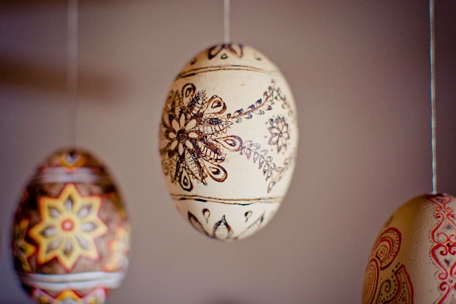 oval white and brown egg display, easter eggs, drawn, painted HD wallpaper