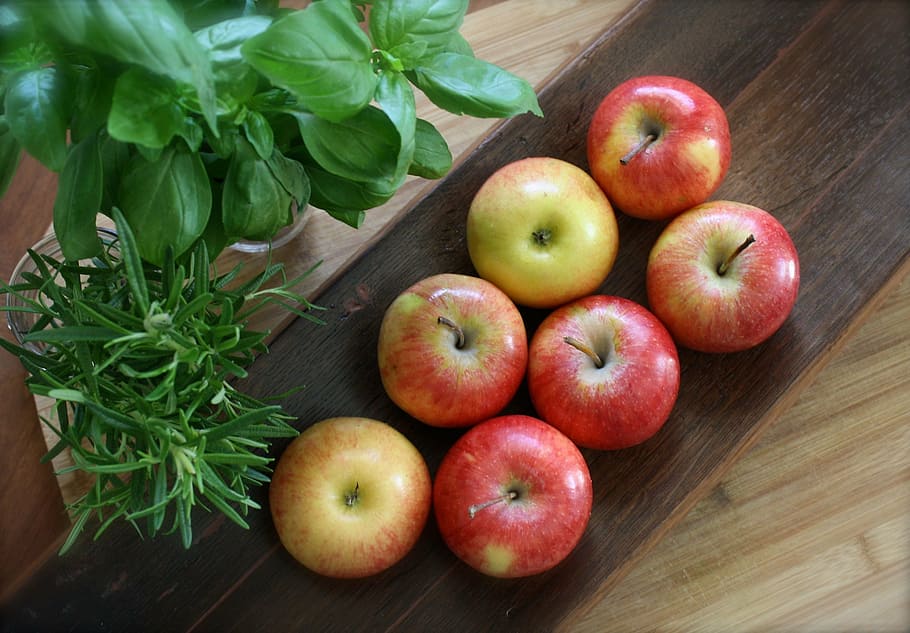 seven red apple fruits on brown wooden plank, tray, freshness HD wallpaper