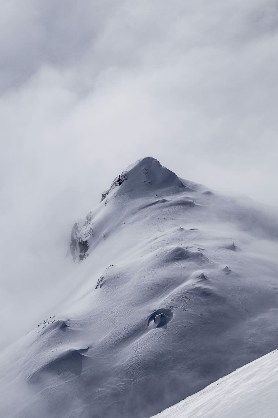 mountain alp, mountain covered with snow, peak, cloud, clousy HD wallpaper