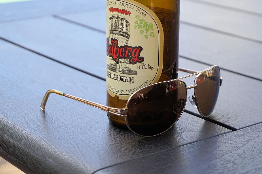 Sunglasses, Beer, Table, Leisure, Summer, holiday, relax, bottle HD wallpaper
